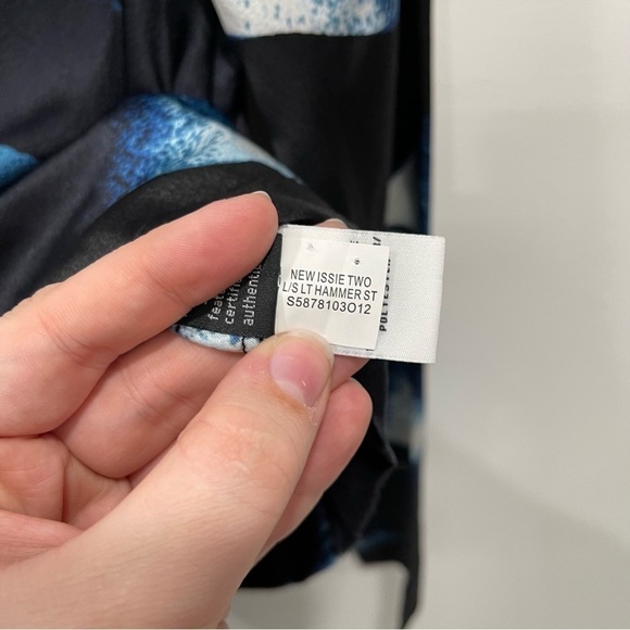 Diane Von Furstenberg New Issie Two Long Sleeve Silk Blouse Wrap Front Size 4 - Picture 7 of 9